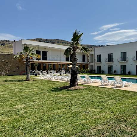 Kirykos Hotel
